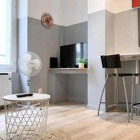#a2 Sebastien's Calm Fully Equipped Apartment Grenoble